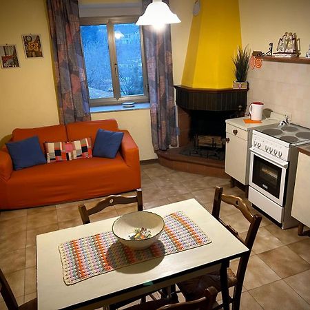 Little Flower Apartment Corfino Exterior photo